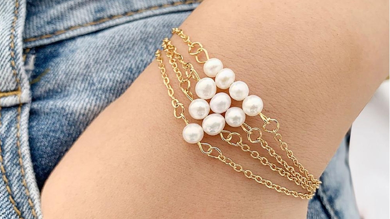 Pearl Bracelets for Women