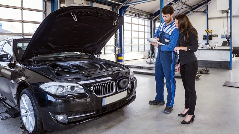 BMW Oil Change Services in Dubai