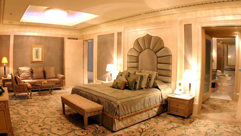 The Emirates Palace Royal Khaleej Suite