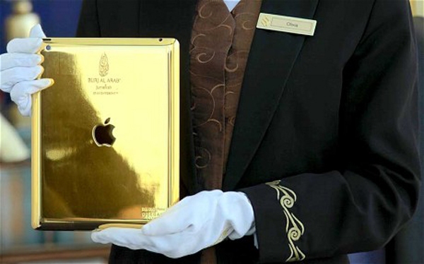 gold ipad offered by burj al arab